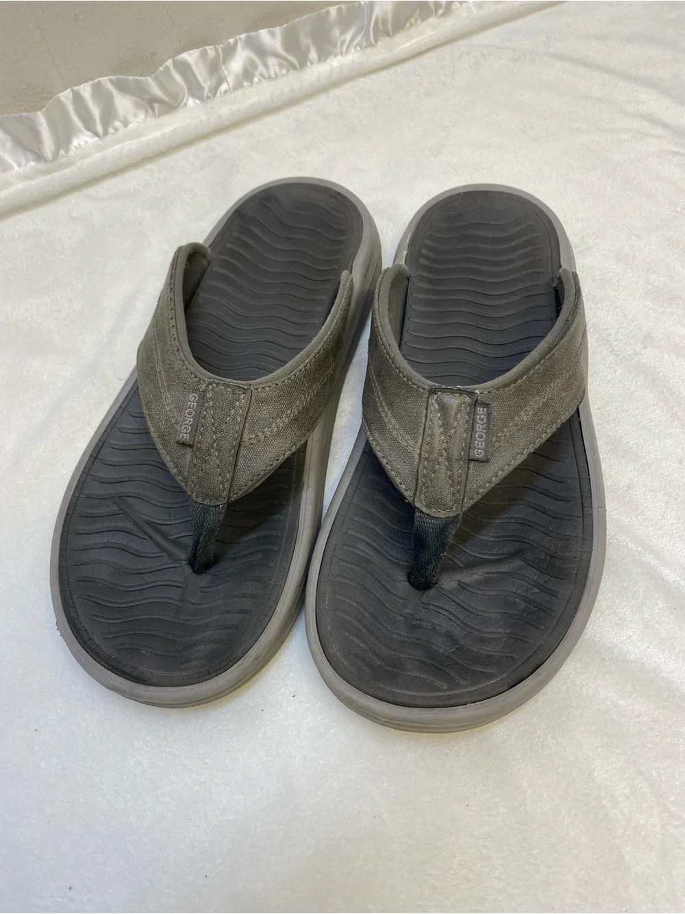 George Men's Atlantic II Cushion Flip-Flops size 11 gray